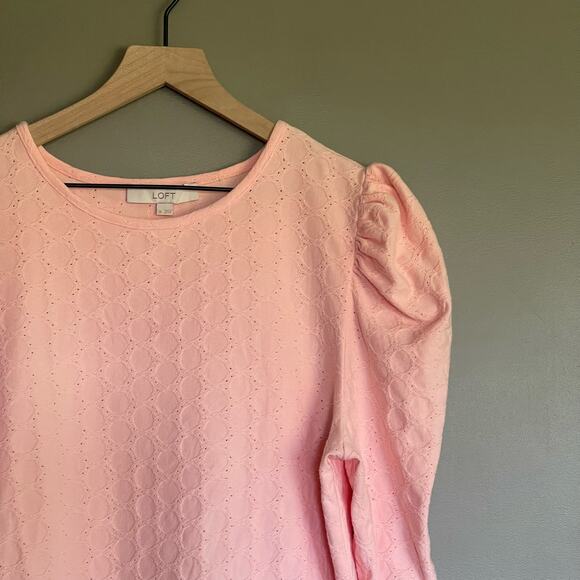 LOFT Eyelet Puff Sleeve Tee Pink Size XL Popover Crewneck Lightweight Feminine - Picture 4 of 14